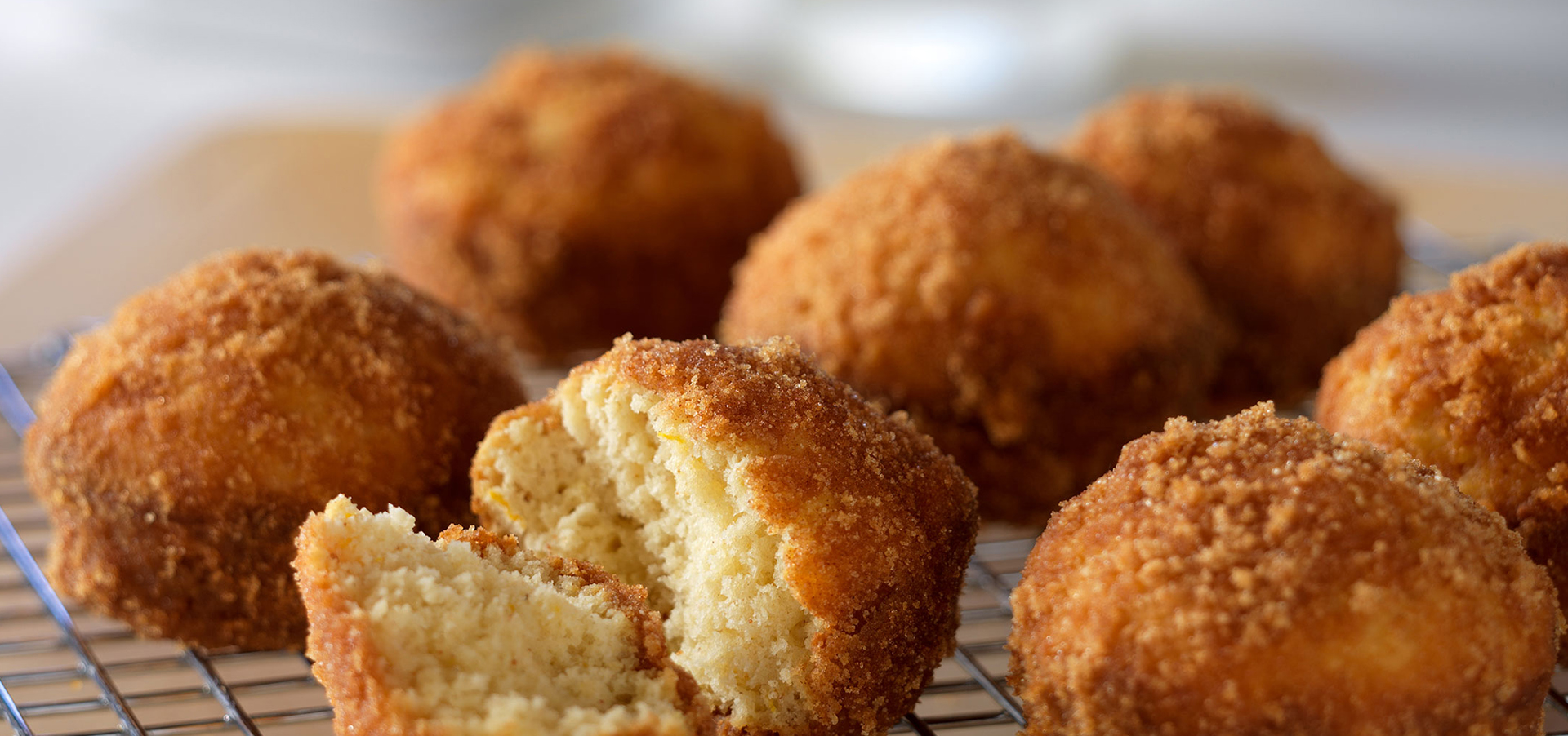 Cinnamon Doughnut Muffins